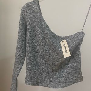 One shoulder long tee